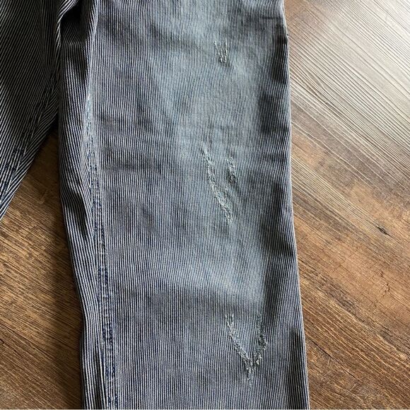 Eddie Bauer Jeans Indigo Stripe Lightly Distressed 2 Petite Outdoors - Picture 8 of 13